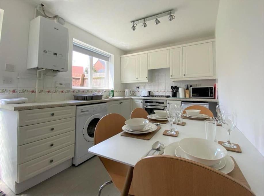 Charming Home In Wellingborough Esterno foto