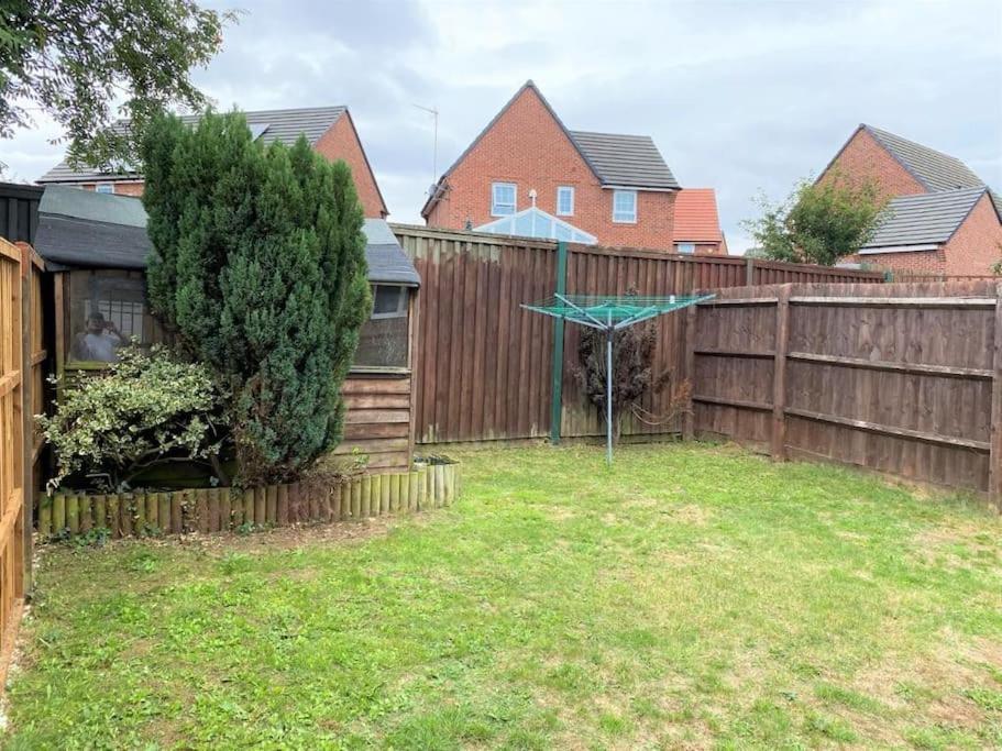 Charming Home In Wellingborough Esterno foto
